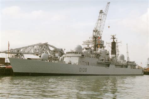 hms cardiff photographed  portsmouth    march  timwebb flickr