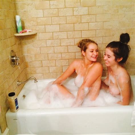 Friendly Bubble Bath Porno Photo Eporner