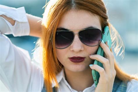 Premium Photo Closeup Portrait Of Fashionable Young Redhead Woman In