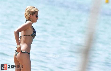 Sylvie Van Der Vaart Steaming Holiday Photos And Other