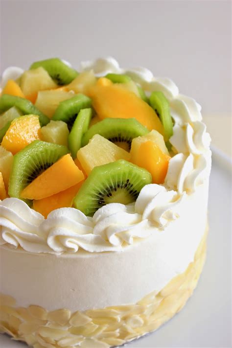kiaras cakes tarta tropical tropical fruit layer cake