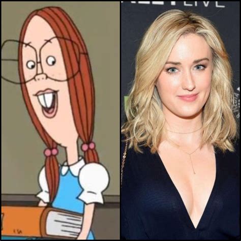 A Friendly Reminder That Lovely Ashley Johnson Ellie Is
