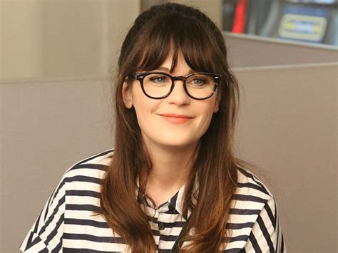 15 celebrities who wear glasses and look amazing while doing it