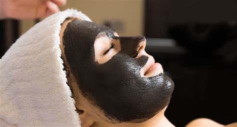 Review Black Mask Facial By Remy Laure At Pappion Salon
