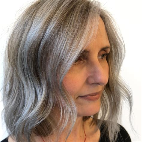 Best 12 Hairstyles For Women Over 60 To Look Younger