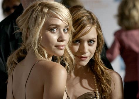 The 12 Hottest Female Celeb Twins Ever Therichest
