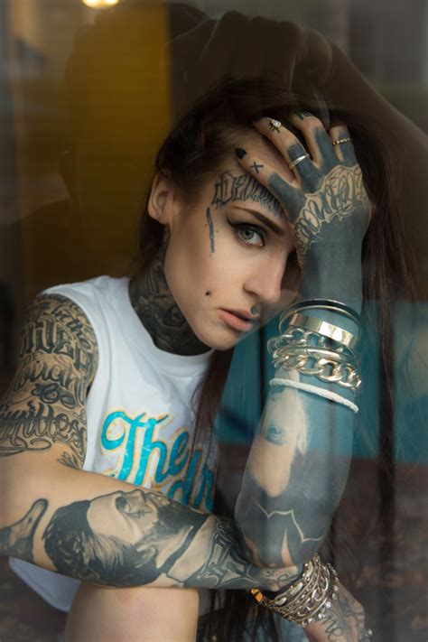 meeting monami frost the hundreds