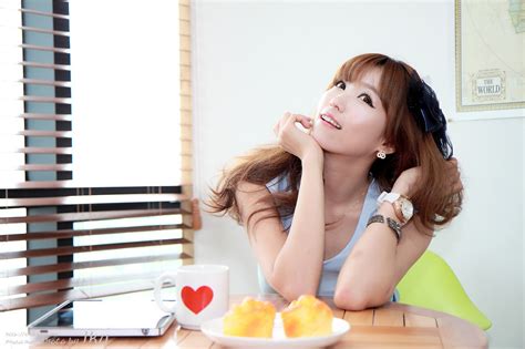 Lee Eun Hye In Blue Asia Photo Gallery And Images