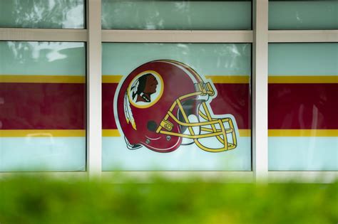 washington redskins  changing    logowhos  vogue