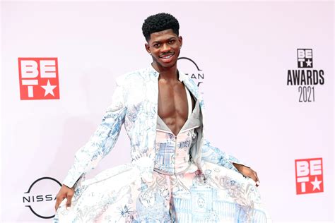 Lil Nas X Claps Back At Hypocritical Criticism Over Bet Awards Kiss