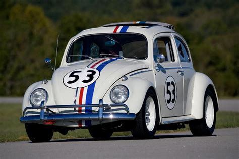 volkswagen honors herbie  love bug  beetle  edition lindsay cars blog
