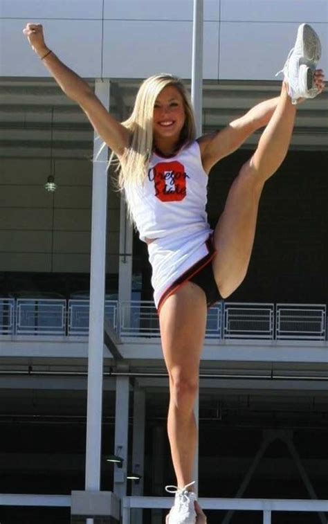 20 terrible college football teams with hot cheerleaders total pro sports