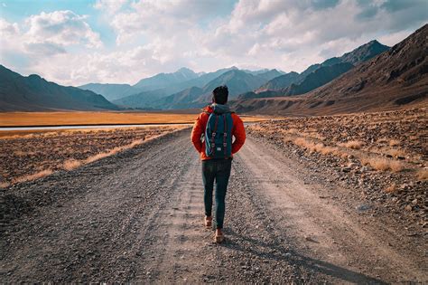 tall people naturally walk faster talllife