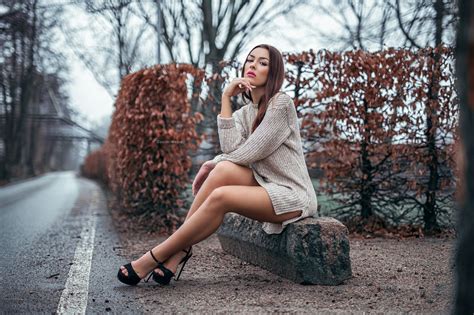 Wallpaper Trees Women Outdoors Model Depth Of Field Sitting