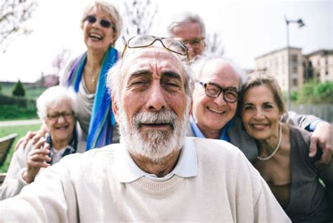 The Importance And Benefits Of Socializing For Seniors
