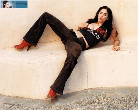 similar image search for post sarah silverman in a sexy pose [nsfw] reverse image search of