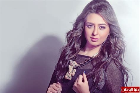 بالفيديو والصور الممثلة هبة مجدي تطلق أولى أغنياتها اسلوب حياة دنيا الوطن
