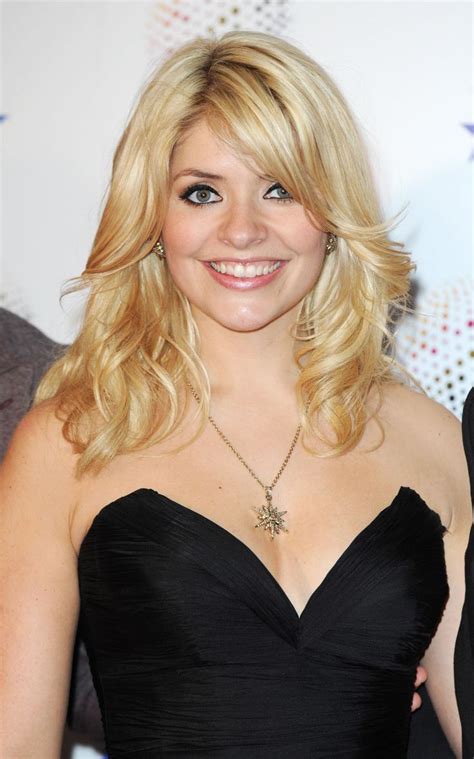 pin on holly willoughby