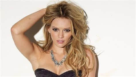 hilary duff  wore short shorts   internet  angry