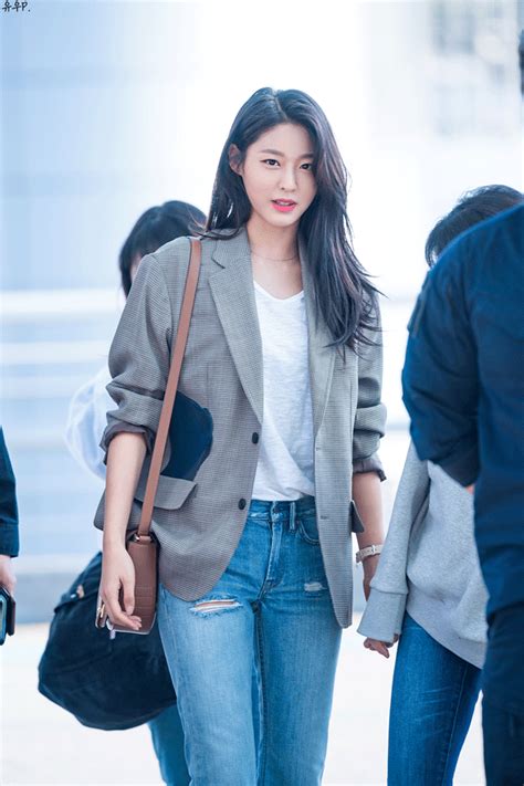 yooop do not edit ” korean airport fashion seolhyun fashion