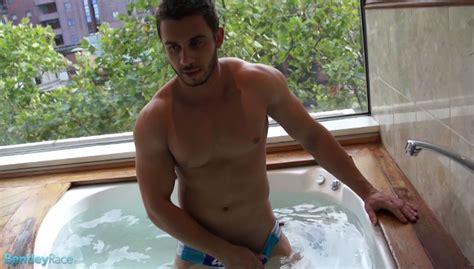 bentleyrace muscle jack in the hot tub with james nowak