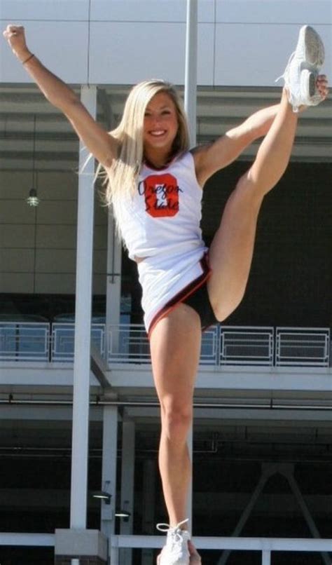 flexible cheerleader splits thechive