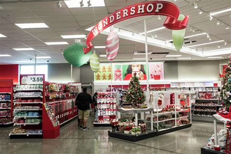 target unveils  gen retail store  richmond