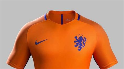 nieuw shirt nederlands elftal klassiek oranje en blauw rtl nieuws