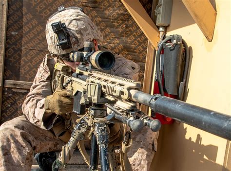 super sniper    marksman rifles  finest   market  national interest