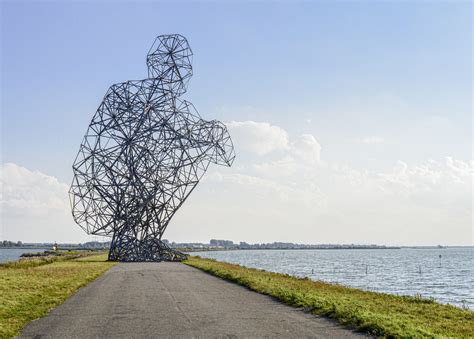 antony gormley denkend aan holland schakeringen