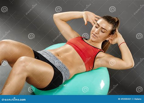 Fitness Girl Doing Abs Crunches Stock Image Image Of Gymnastics