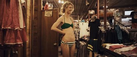 Nude Video Celebs Mackenzie Davis Sexy Bad Turn Worse