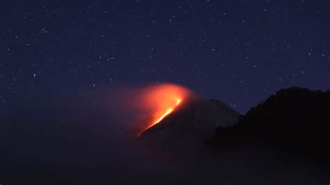 Lava Streams From Indonesias Mount Merapi In New Eruption Ntd