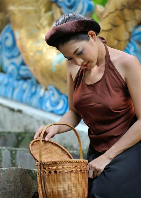 thai nha van in traditional lingerie ao yem best travel guide to vietnam best travel photos