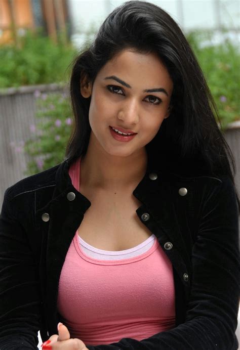 actress gallery sonal singh chauhan
