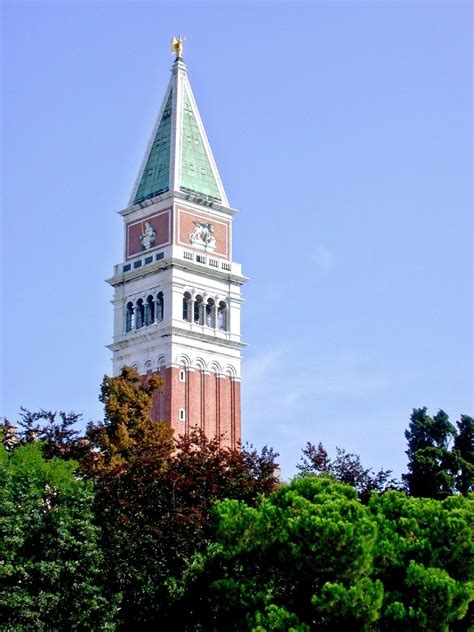 campanile  photo  freeimages