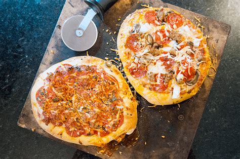 Personal Pizzas For Two An Easy Date Night Recipe The Starving Chef