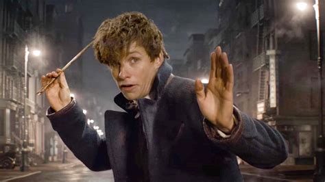 fantastic beasts trailer features magical creatures