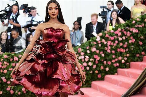 jourdan dunn turned into a rose for the met gala the new york times