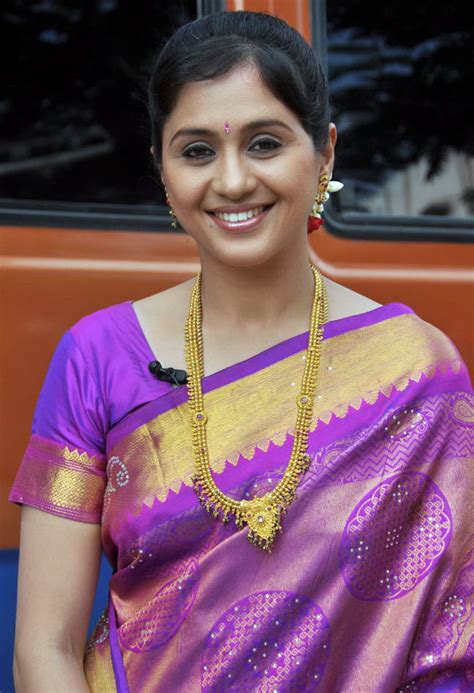 actress hot photos wallpapers biography filmography tamil actress devayani cute saree stills