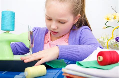 benefits  teaching sewing  kids     ellicott city