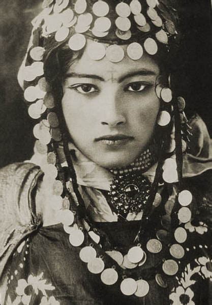 27 fascinating vintage portrait photos of north africa s women