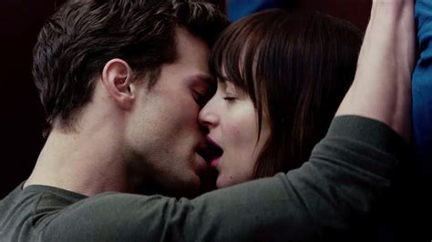 5 sexiest moments from fifty shades of grey trailer