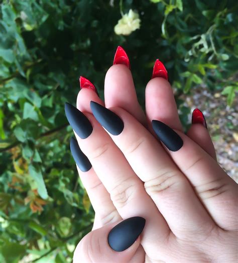 Matte Fake Nail Set Red False Nails Black Acrylic Nails