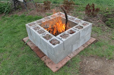 creative ways   concrete blocks   home  garden