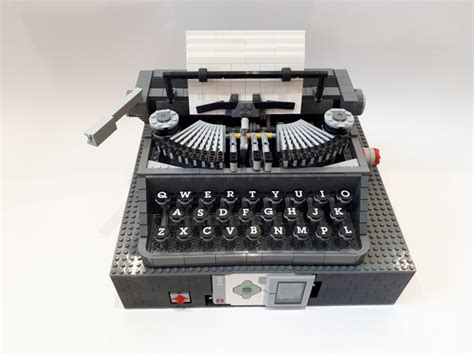 Esta Máquina De Escribir Vintage Está Hecha A Base De Lego
