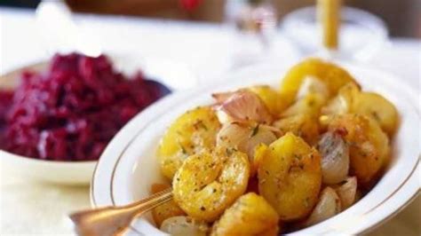 recipe roast potatoes with shallots and rosemary