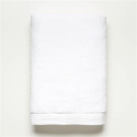 hand towel white towels