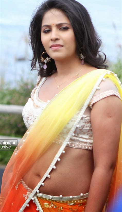 actress anjali latest hot stills photos in saree anjali