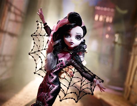 amazoncom monster high draculaura collector doll toys games